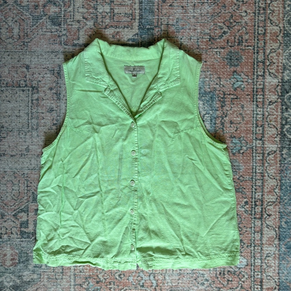 green collared summer top